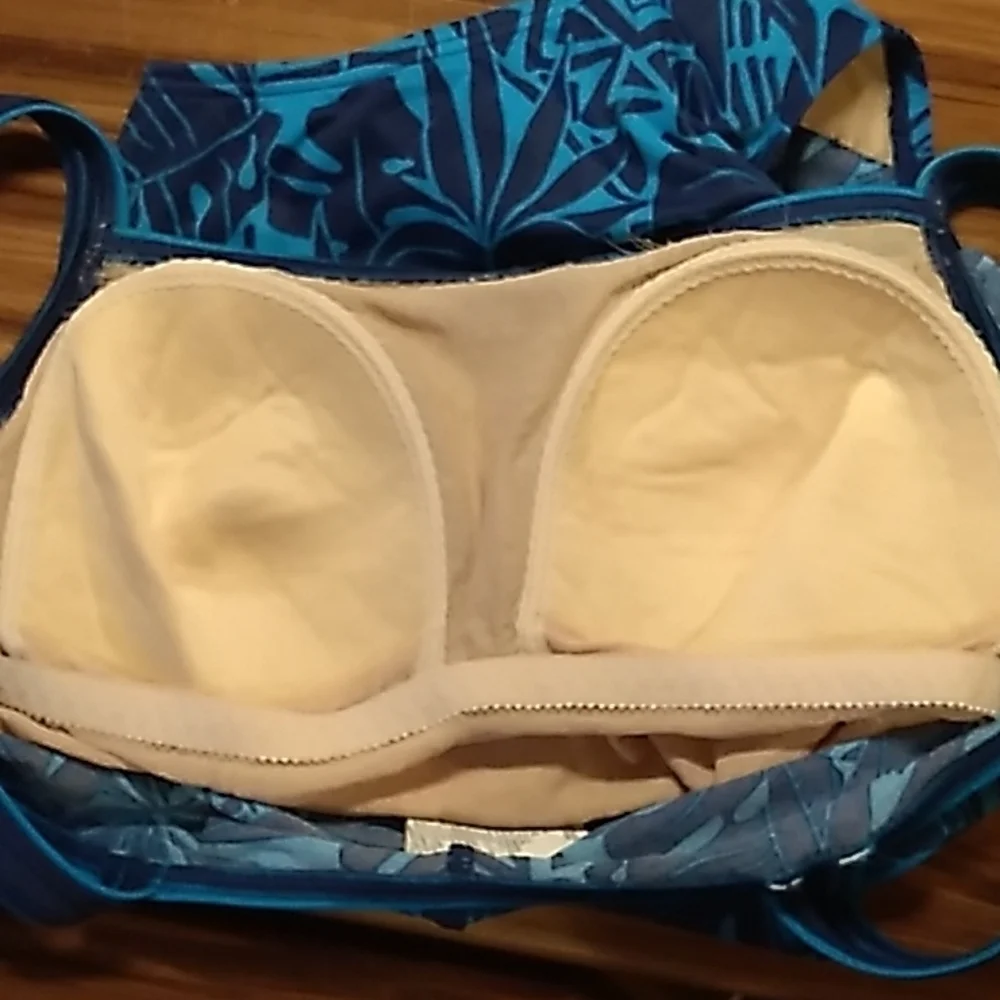 Speedo one piece swim 🏊‍♀️ bathing suit 14